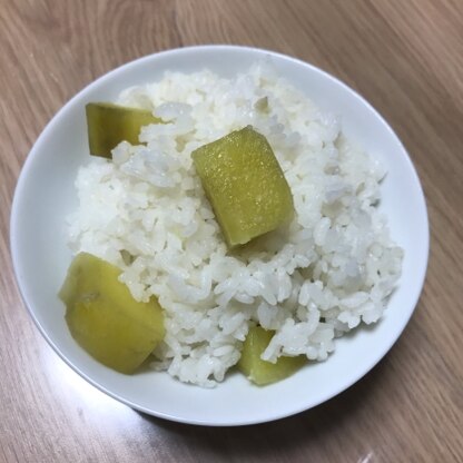 さつまいもがほっくりとして甘く、とても美味しいご飯になりました♪